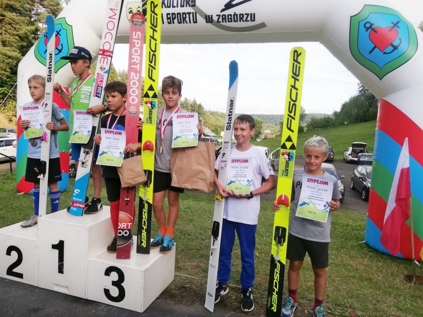 Dekoracja zawodników w Pucharze Bieszczadów